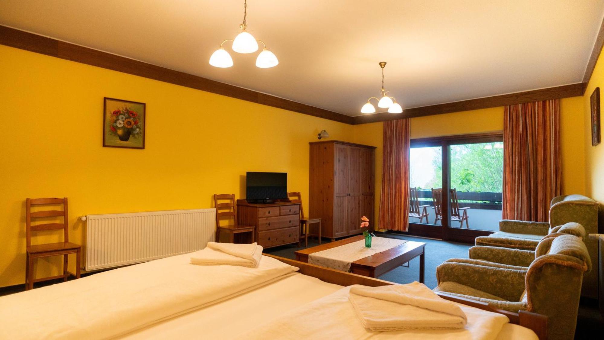 Haus Anna - Kaernten Card Im Sommer Inklusive Бад Кляйнкирххайм Экстерьер фото