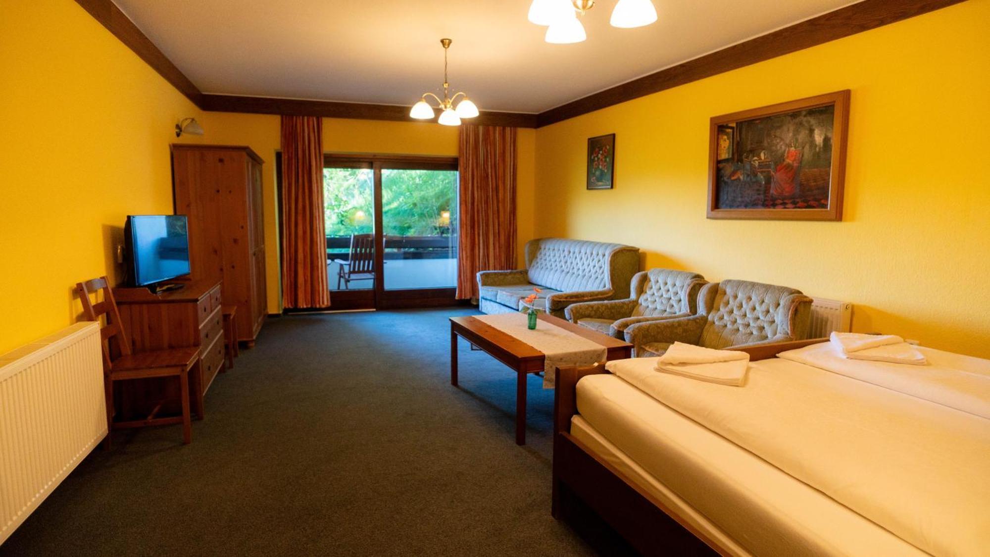 Haus Anna - Kaernten Card Im Sommer Inklusive Бад Кляйнкирххайм Экстерьер фото